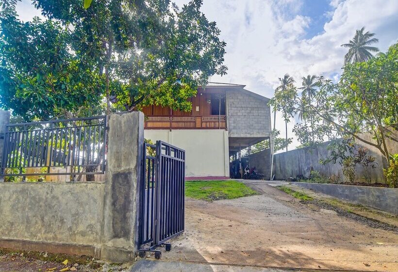 هتل Spot On 91799 Sosonopan Homestay