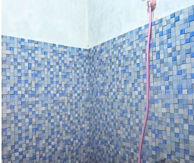 هتل Spot On 91799 Sosonopan Homestay