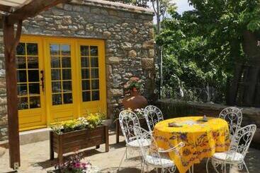 پانسیون Ilios Guest House