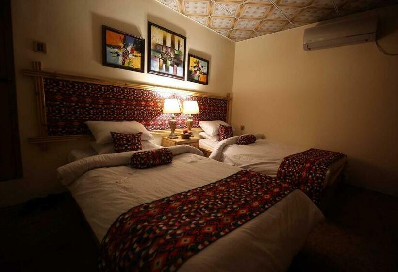 استراحتگاه Oak Residency