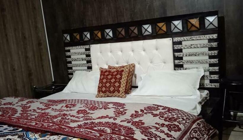 בית מלון כפרי Chacha Sip ‘n’dine Restaurant And Home Stay