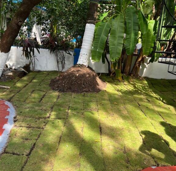 پانسیون Grand Royale Cottage Anjuna