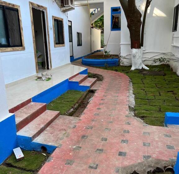 پانسیون Grand Royale Cottage Anjuna