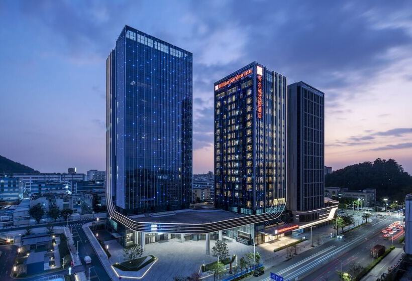 هتل Hilton Garden Inn Shenzhen Airport