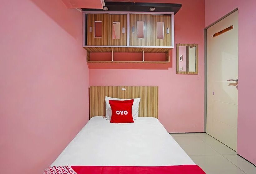 هتل Oyo 91743 Choirul Residence