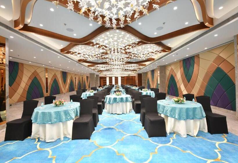 هتل Regenta Fairlark Vadodara