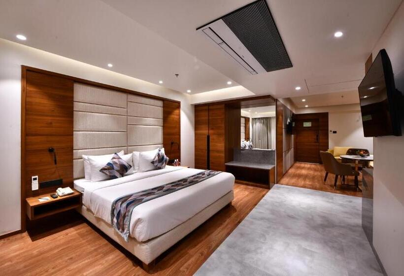 هتل Regenta Fairlark Vadodara
