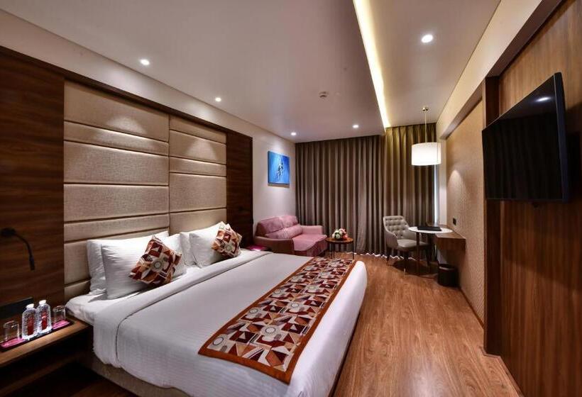 هتل Regenta Fairlark Vadodara