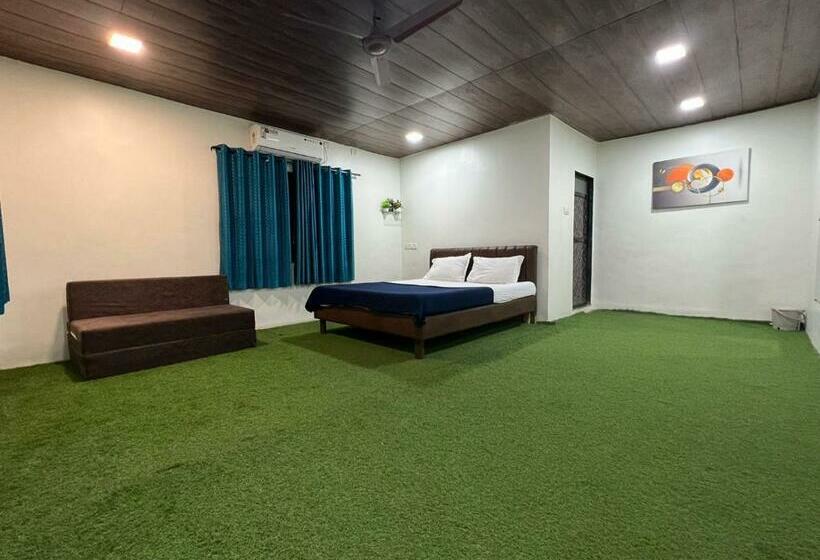 منتجع Kukoos Farm