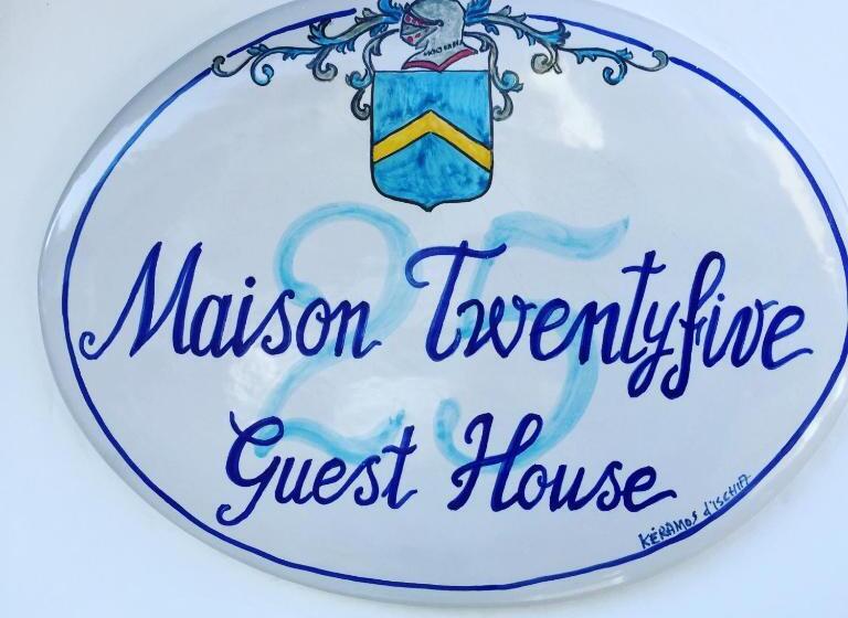 تختخواب و صبحانه Maison Twentyfive