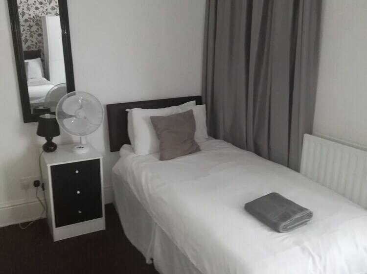 Fotos del hotel Aindale:  2