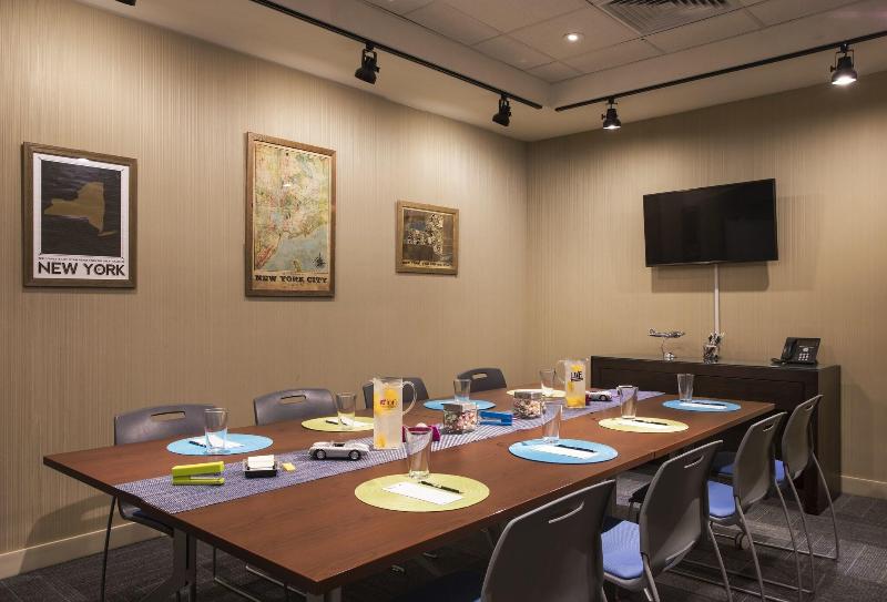 Fotos del hotel Aloft Manhattan Downtown  Financial District:  24