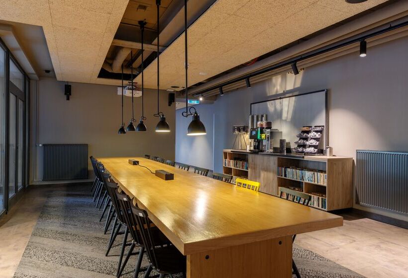 هتل a&o Amsterdam Zuidoost