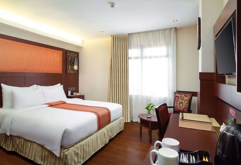 هتل Best Western Plus Makassar Beach