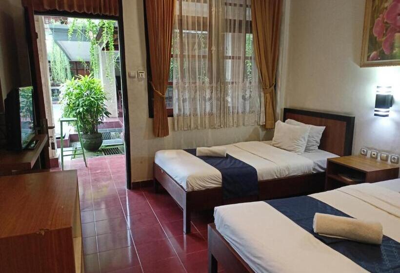 فندق Catur Adi Putra