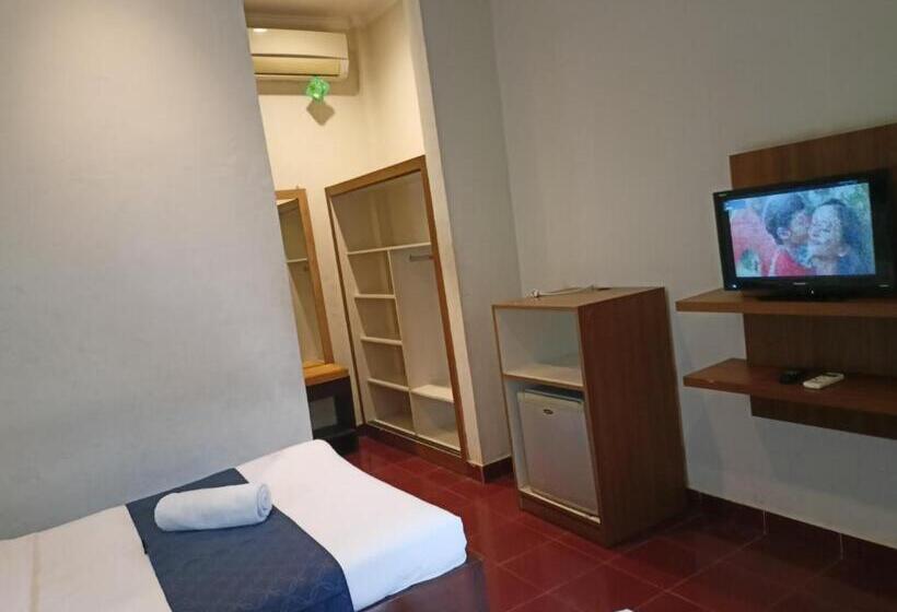 فندق Catur Adi Putra