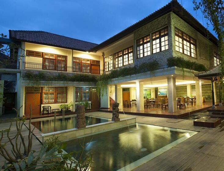 فندق Catur Adi Putra