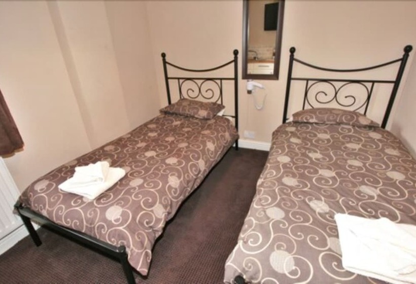 هتل Central Studios Gloucester Road By Roomsbooked   Free Parking