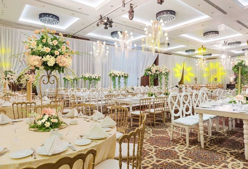 هتل Hilton Alexandria King S Ranch