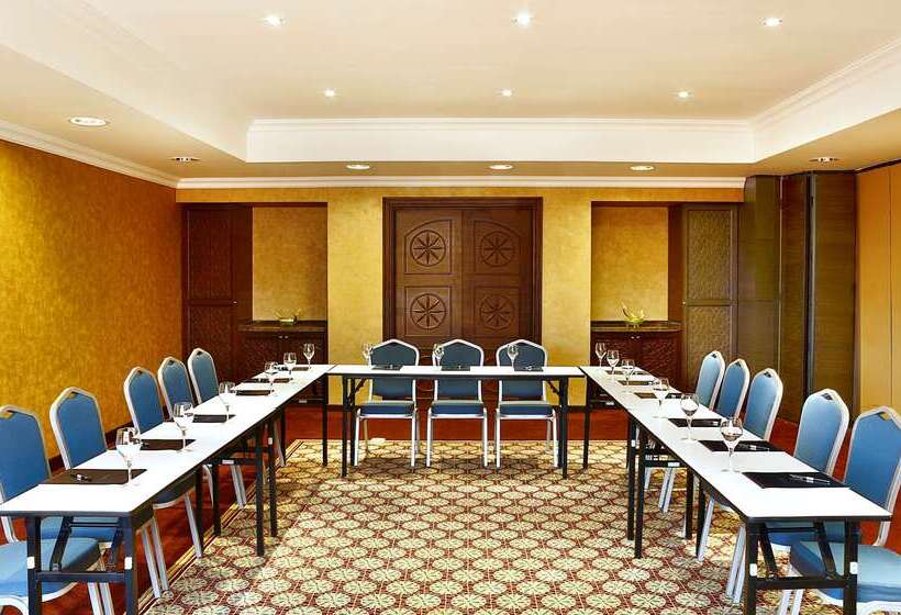 هتل Hilton Alexandria King S Ranch