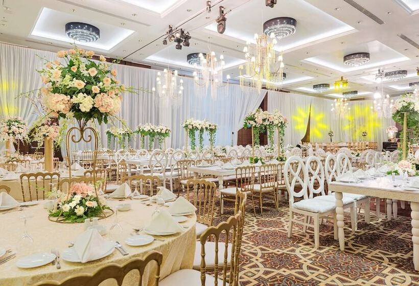 هتل Hilton Alexandria King S Ranch