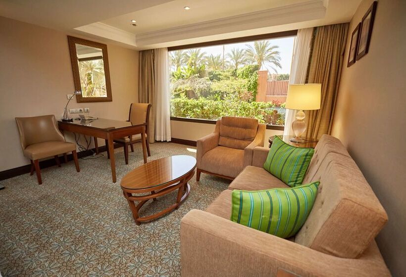 هتل Hilton Alexandria King S Ranch