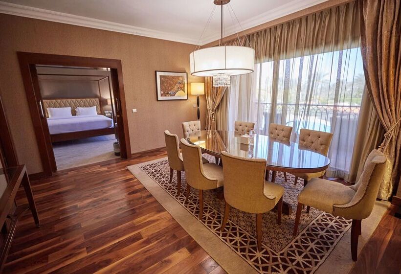 هتل Hilton Alexandria King S Ranch