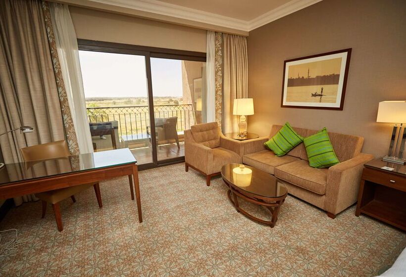 هتل Hilton Alexandria King S Ranch