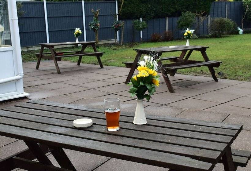Royal Square Hotel   Nec & Birmingham Airport