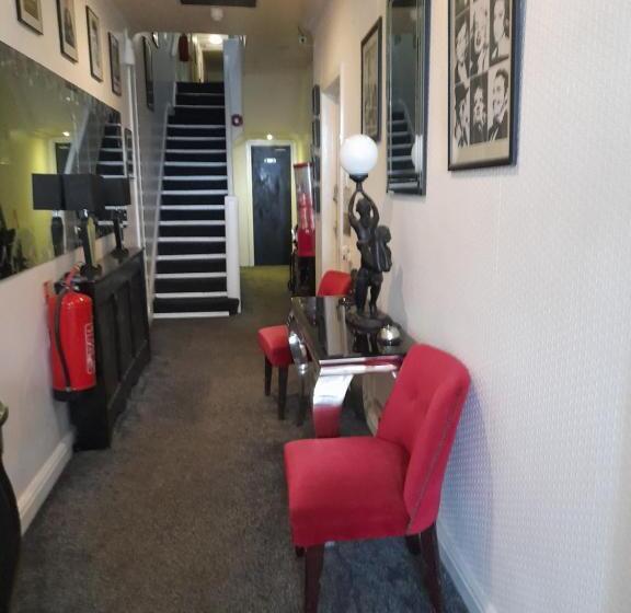 Fotos del hotel The Hotel Fame:  18