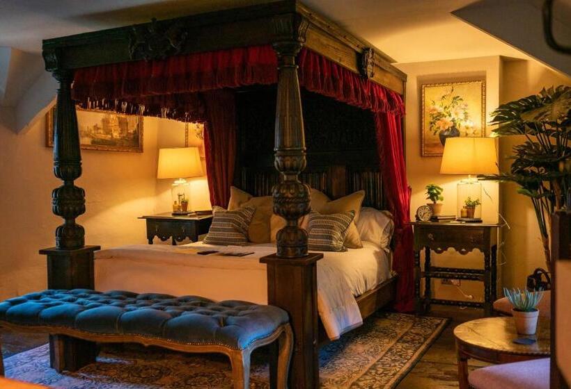 هتل The George Inn & Plaine