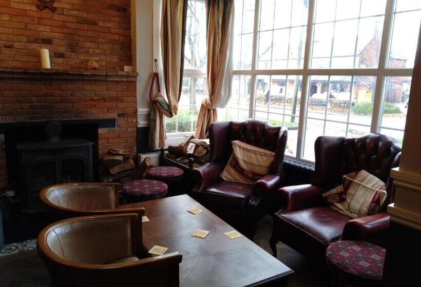 هتل The Hillmorton Manor