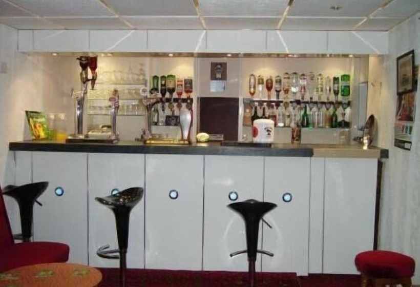 Fotos del hotel The Villa:  4