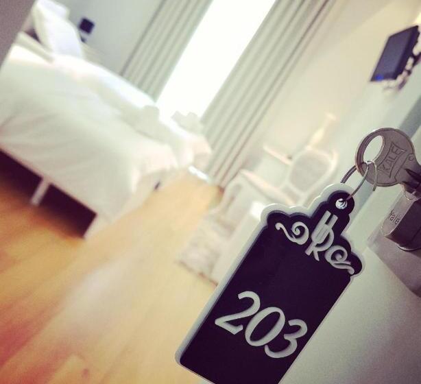 هتل Univers Resort