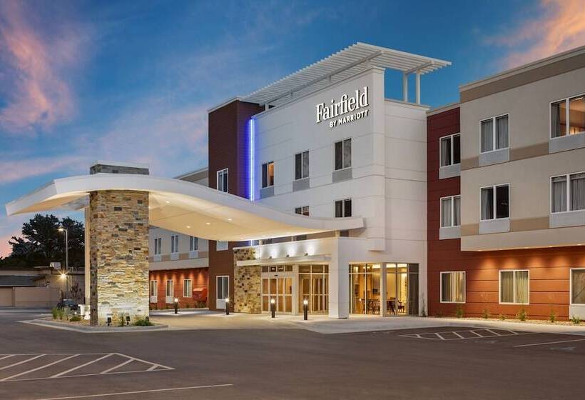 هتل Fairfield By Marriott Inn & Suites Yankton