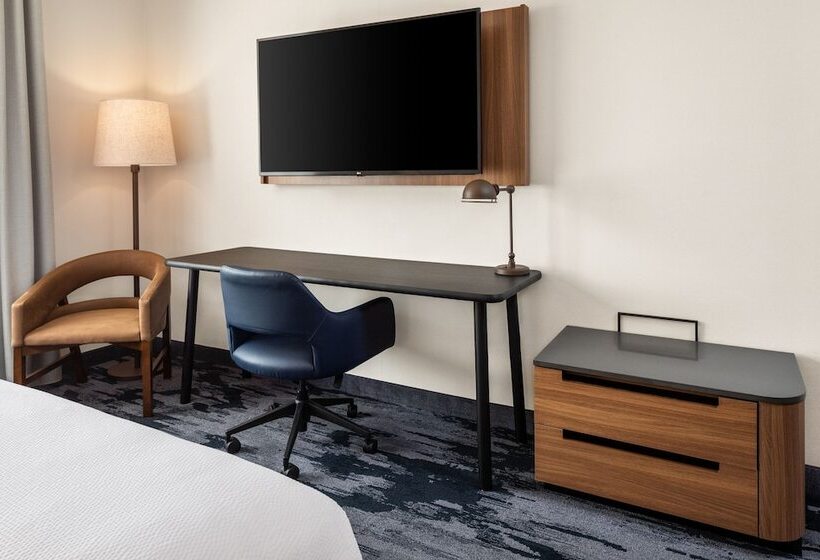 هتل Fairfield By Marriott Inn & Suites Yankton