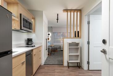 هتل Towneplace Suites By Marriott Pueblo Downtown