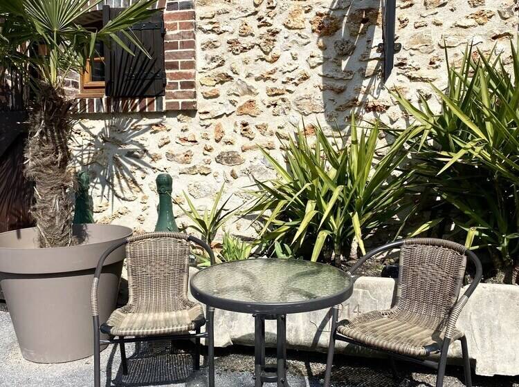 צימר Domaine Du Cellier De La Couronne