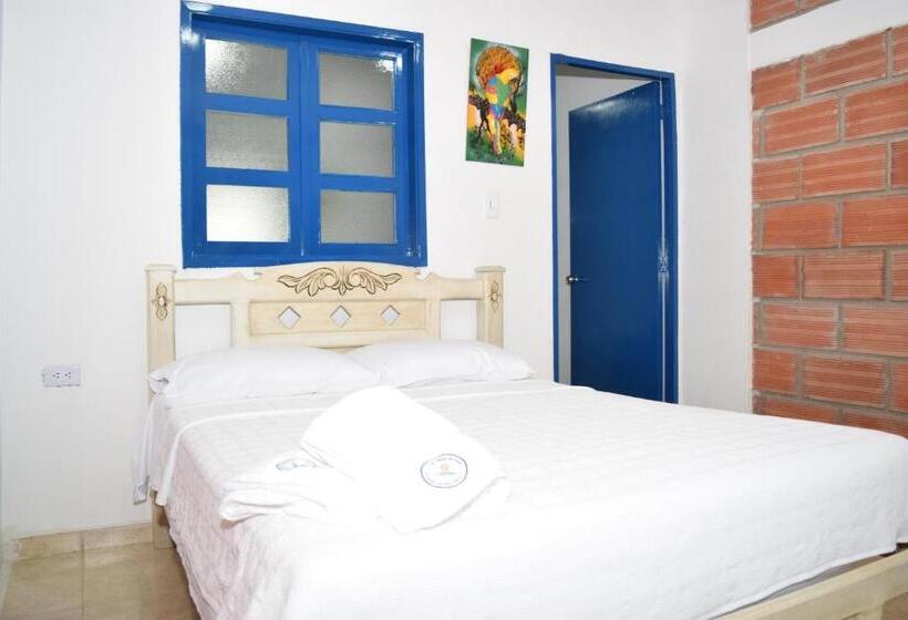 پانسیون Hostal La Macarena