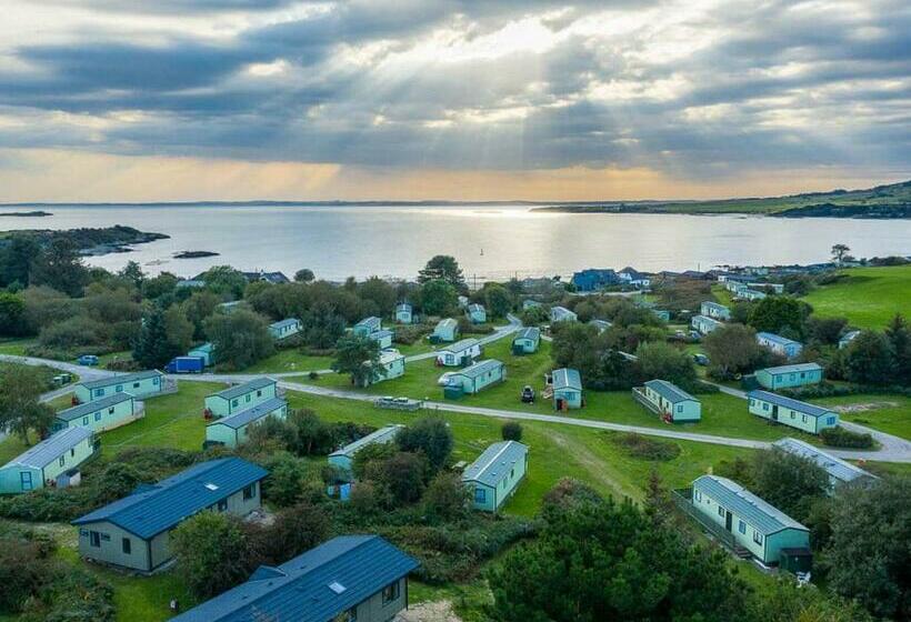 منتجع Sandgreen Caravan Park