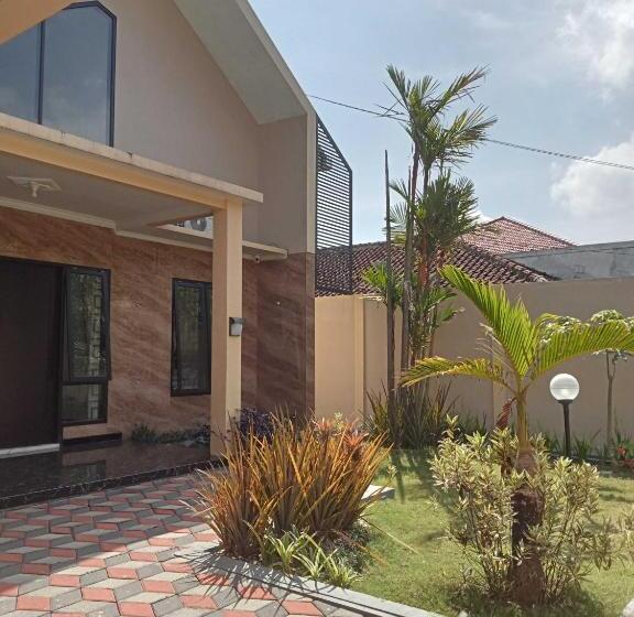 هتل Express O 91708 Rumah Sriwijaya 12a Syariah