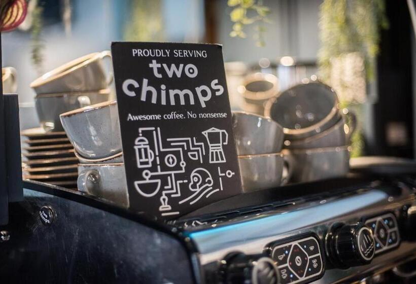 هاستل The Crown