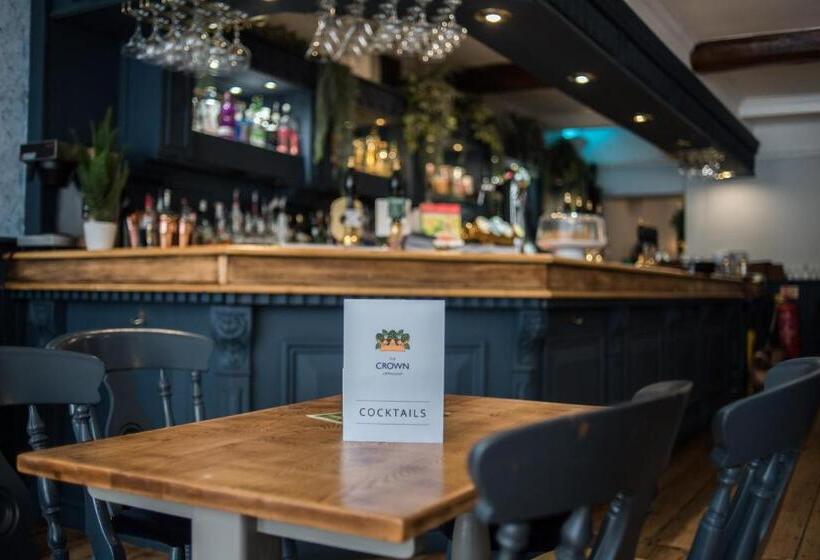 هاستل The Crown