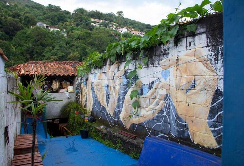 Hostel Uai