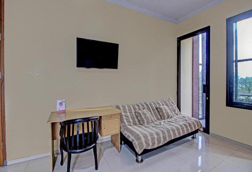 هتل Collection O 91666 Meyli Guesthouse