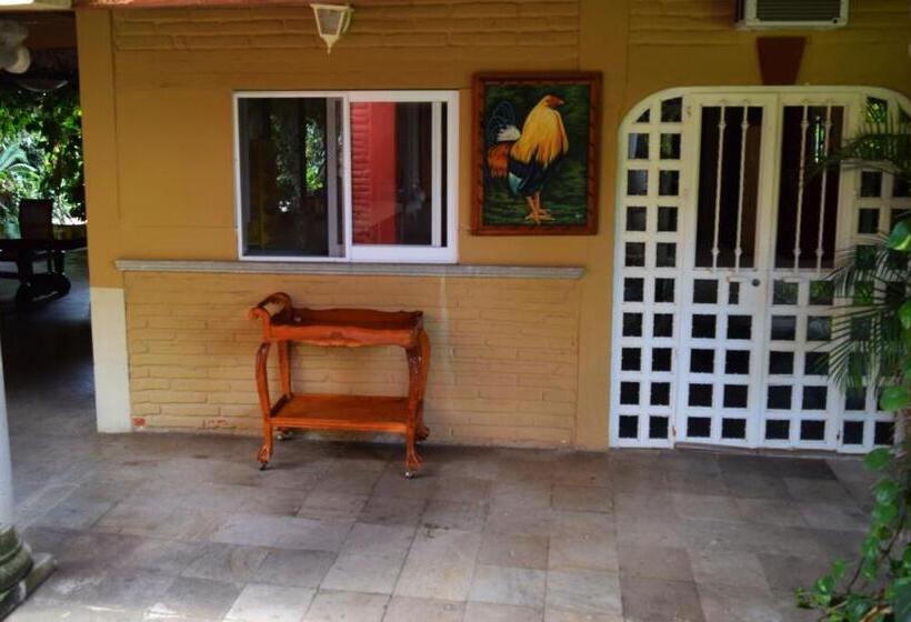 فندق El Mesón De Doña Josefina