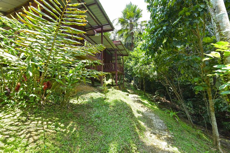 فندق Oyo 90630 Mat Leon Village