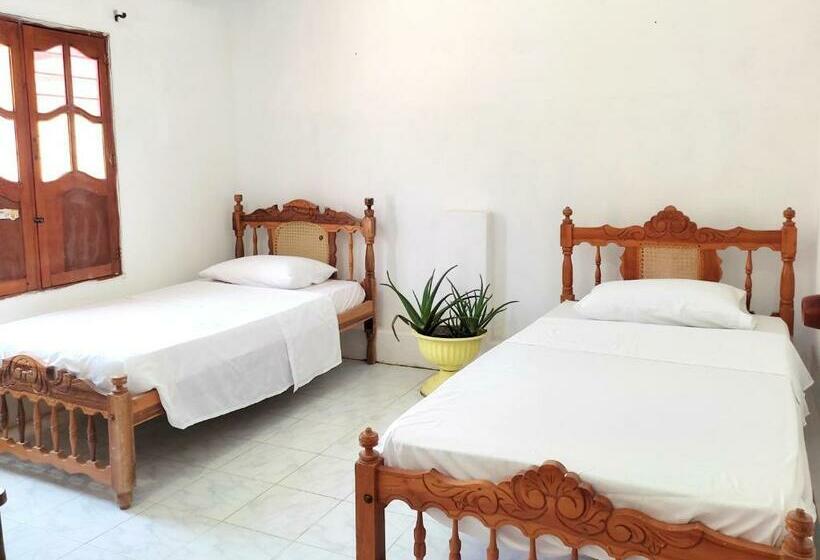 پانسیون Hostal Casa La Candelaria