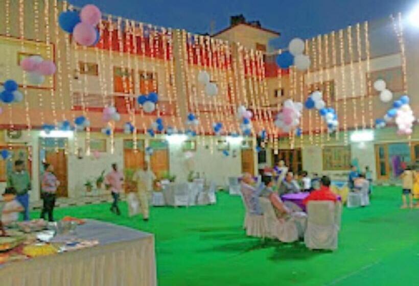 酒店 Chaitdeep Palace, Gorakhpur