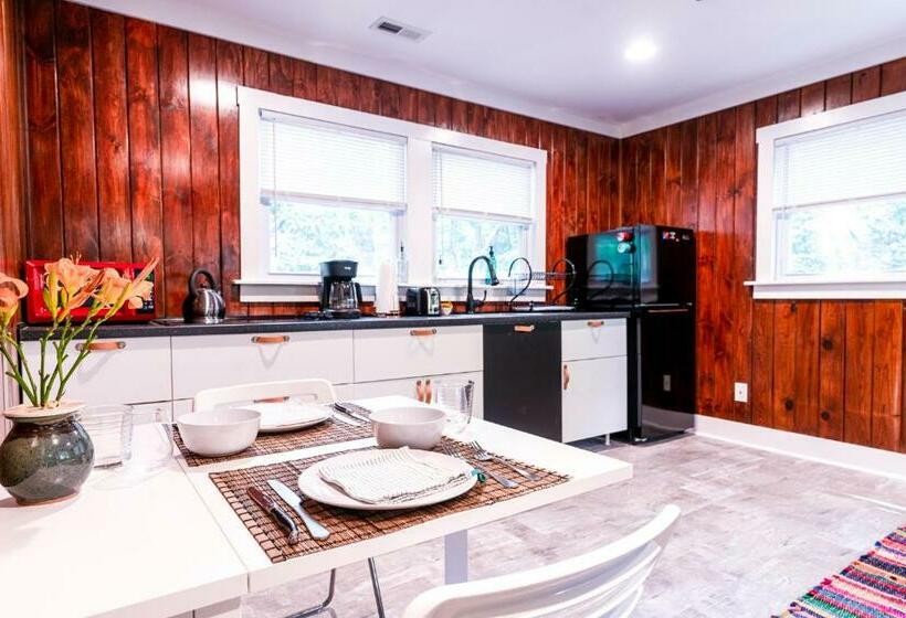 호텔 Foggy Bottom Cabins